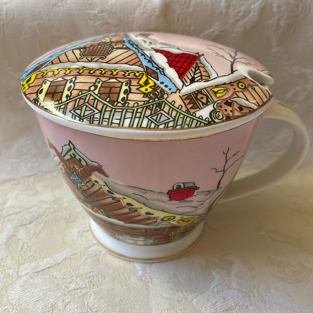 Grace fine ceramic Russian winter wonderland gingerbread house tea Cup & lid